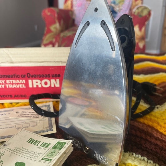 🍄SOLD🍄 Vintage Mid Century Modern General Electric travel iron new in box - Picture 4 of 6